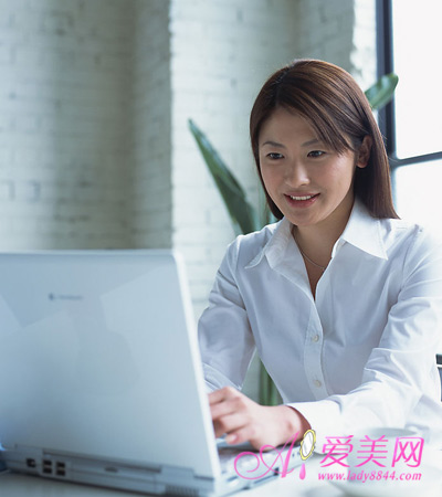 上班族須知：健康用電腦十招 防輻射更安全