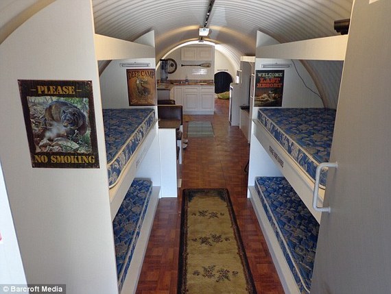 美男子制豪華避難艙應對世界末日：造價46萬元