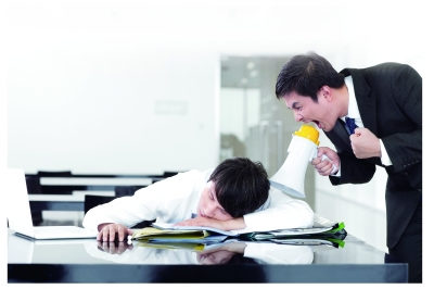 今起連上8天班你郁悶嗎？8連班易患疲勞綜合征