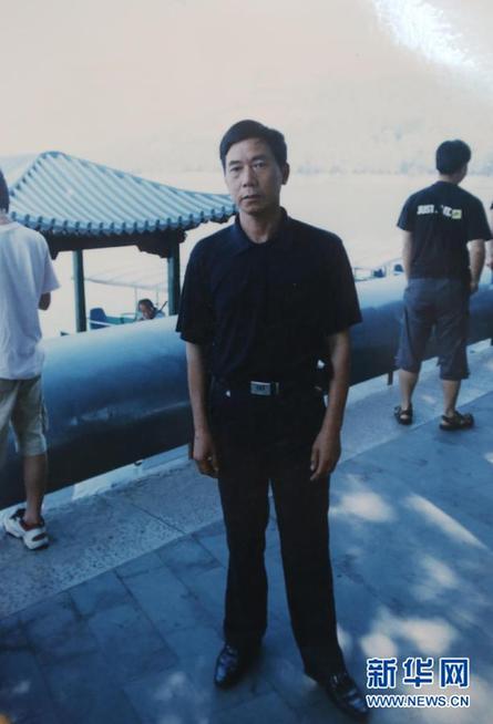 湖南新化一小學校長勇斗歹徒以身殉職