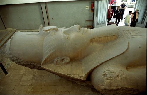 那些發(fā)生在古埃及金字塔中的奇異事件