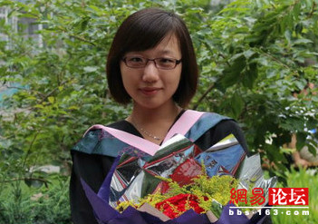 蛇精引發PS熱潮 全民惡搞掀高潮