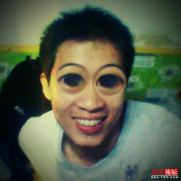 蛇精引發PS熱潮 全民惡搞掀高潮