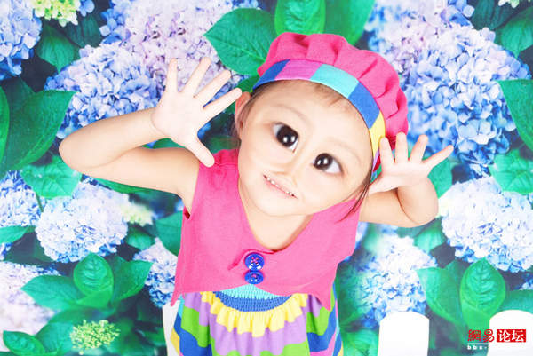 蛇精引發(fā)PS熱潮 全民惡搞掀高潮