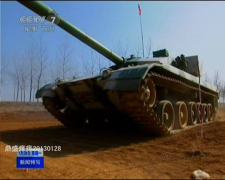 成群出動：解放軍精銳96改主戰(zhàn)坦克部隊曝光
