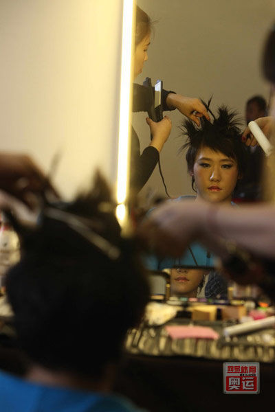 雷人風(fēng)景線(xiàn) 大媽郭晶晶領(lǐng)銜神奇造型