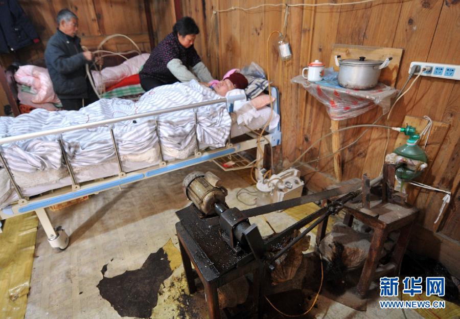 浙江“慈愛雙親”自制呼吸機為兒續命