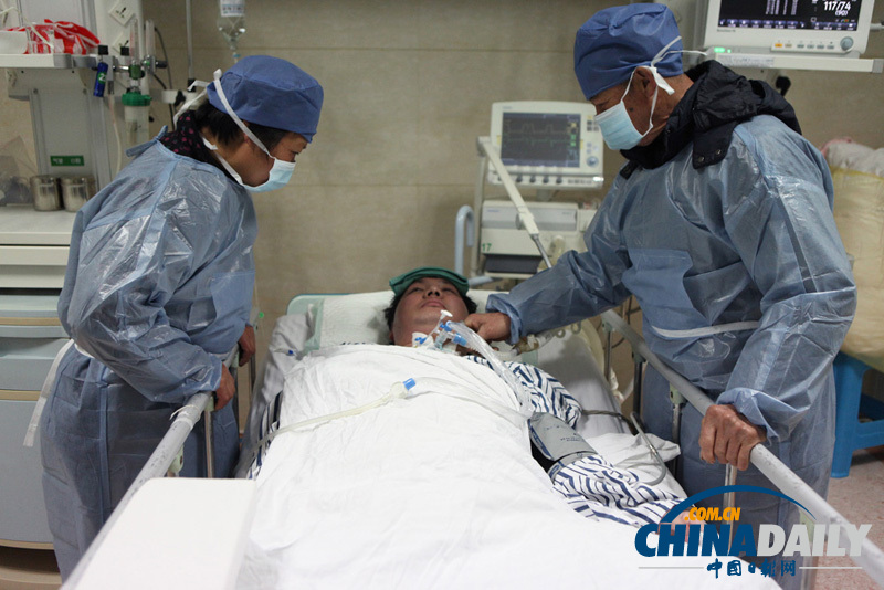 浙江父母自制呼吸機續(xù)：付學朋用上了愛心呼吸機