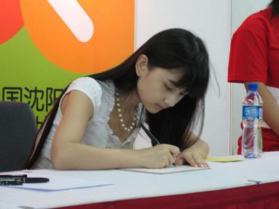 《我是歌手》淚點女走紅 盤點意外走紅的神秘觀眾