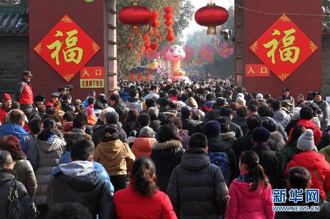 春節長假各地景區迎人潮