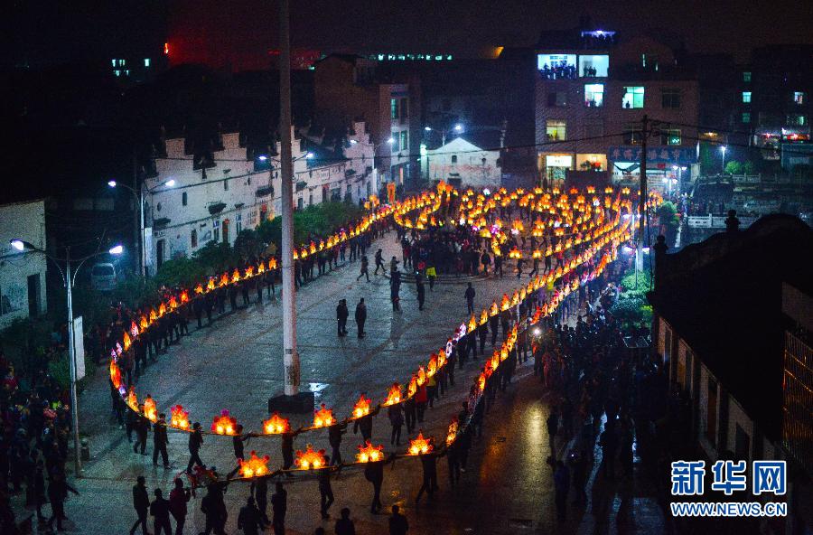 各地“霸氣民風”PK鬧元宵