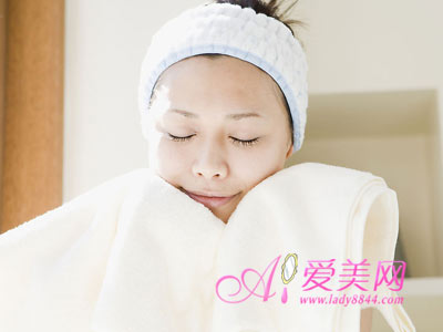 額頭長痘或是肝火旺 從痘痘位置看健康狀況