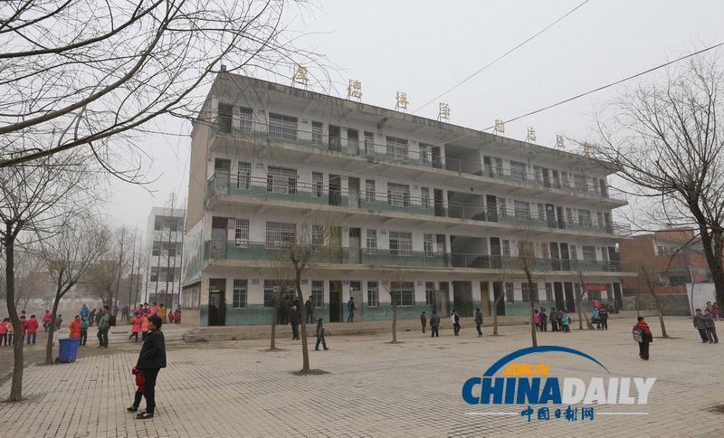 湖北老河口校園踩踏事故致4死11傷