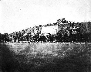 頤和園的牛尾巴斷而復(fù)續(xù) 組圖