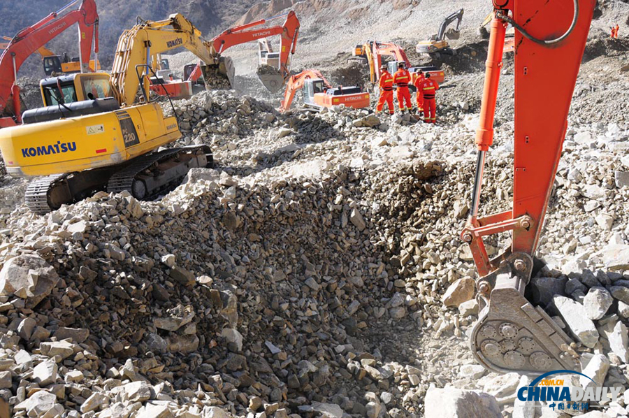 2000余人參與西藏滑坡災害搜救 尚未發現生命跡象