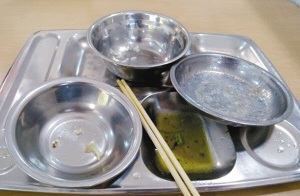 高校“光盤行動”調查：剩飯原因五花八門(圖)
