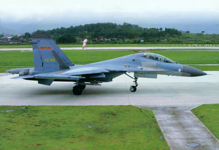 高清組圖：中國空軍蘇-27UBK型戰斗教練機