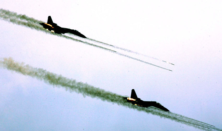 高清組圖：中國空軍蘇-27UBK型戰(zhàn)斗教練機