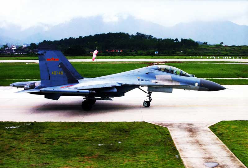 空軍戰(zhàn)機墜毀事件犧牲飛行員生前照片公布[圖]