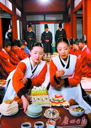 網(wǎng)友吐槽宮廷劇微博走紅 皇上您只吃銀耳蓮子羹?