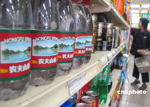 農夫山泉陷“標準門” 聲稱系競爭對手蓄意策劃