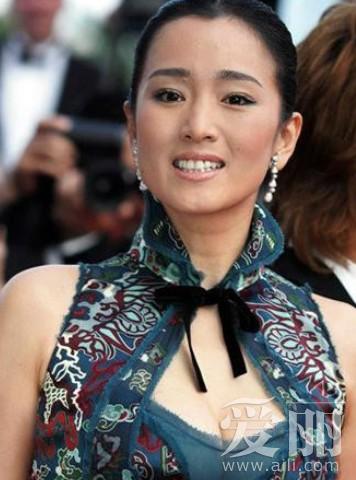 曝劉曉慶等女星無親生子女真相