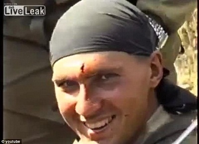 俄士兵額頭中彈用鉗子拔出 不打麻藥談笑自如(圖)