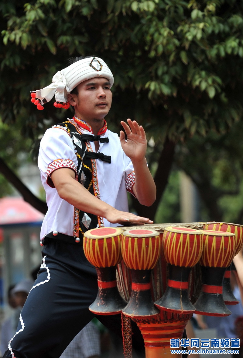 德宏風情引游人