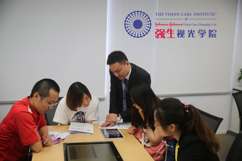 全新強(qiáng)生視光學(xué)院開(kāi)幕 持續(xù)引領(lǐng)隱形眼鏡健康理念