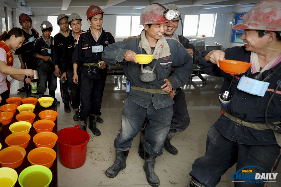中國日報聚焦全國多地高溫天氣