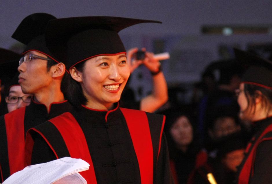 “中國式學位服”正式亮相[高清]