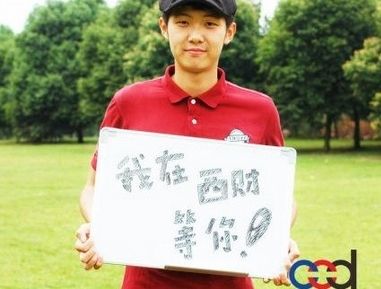 高校招生創(chuàng)新頻使“美人計(jì)”：接地氣or浮躁？