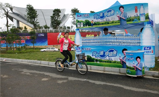 康師傅礦物質水助力柳州中國摩托艇聯賽 支持中國水上運動發展