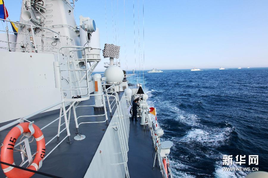 氣勢逼人！中國海軍艦艇編隊在日本海練編隊運動