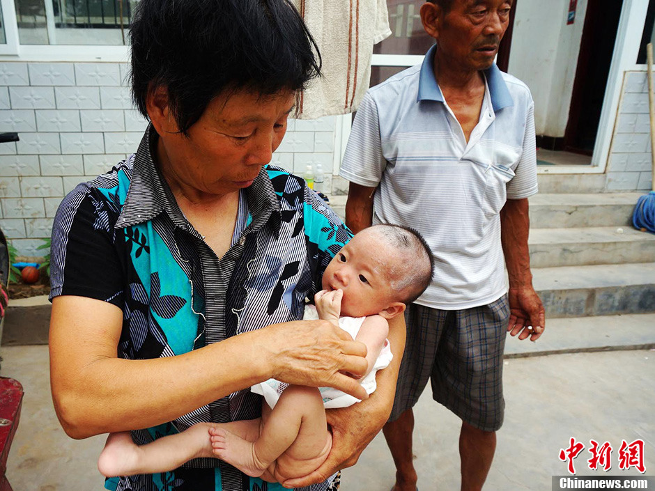河南“饑餓娃娃”身體恢復良好 未來去向不定