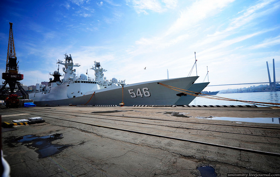 威風凜凜：老外拍中國戰艦群威猛集結場面