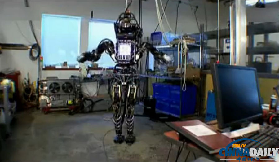 組圖：美軍研制最新戰爭機器人能跑會跳像