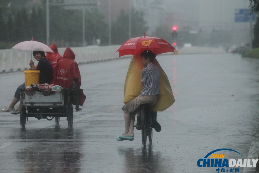 高清圖：北京今天持續降雨天氣 局地暴雨