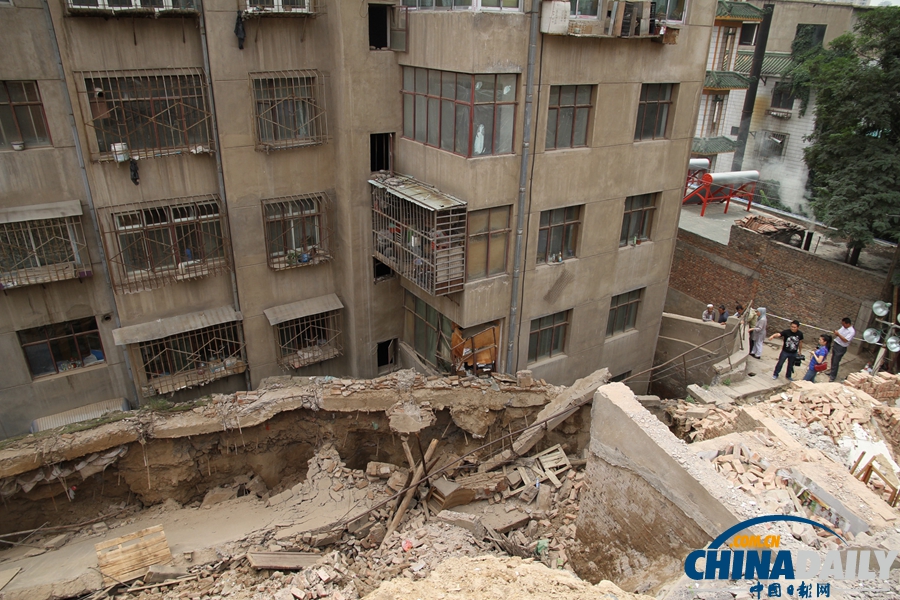 蘭州北濱河中路恒祥小區發生山體崩塌事故