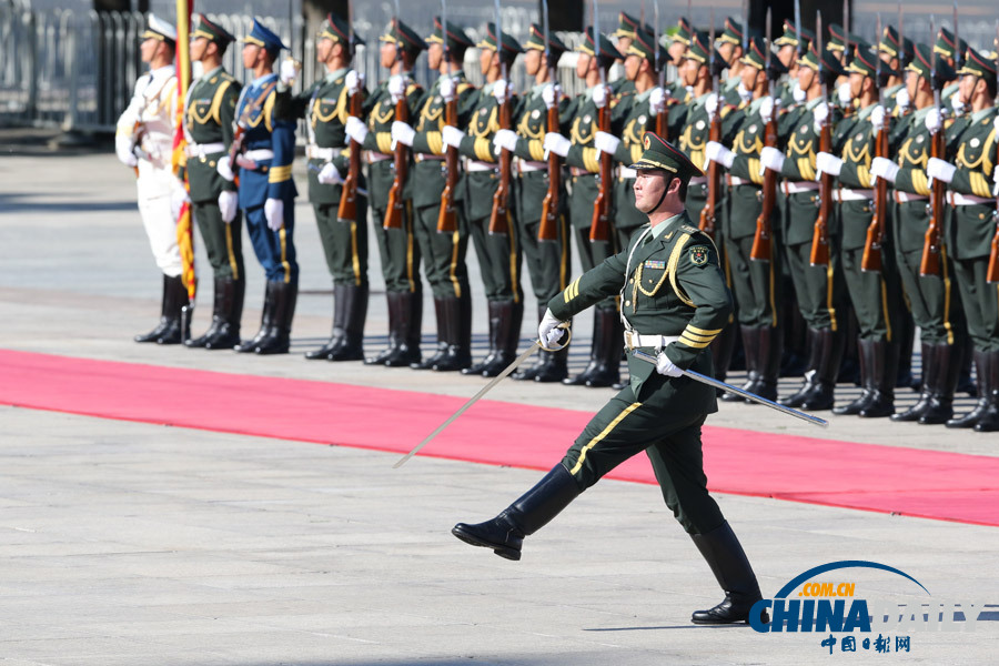 人民大會堂迎賓風(fēng)景線