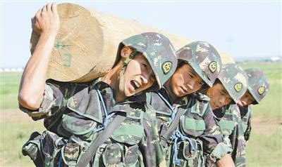 中國特戰精英比武不給調整時間 “槍王”遺憾脫靶