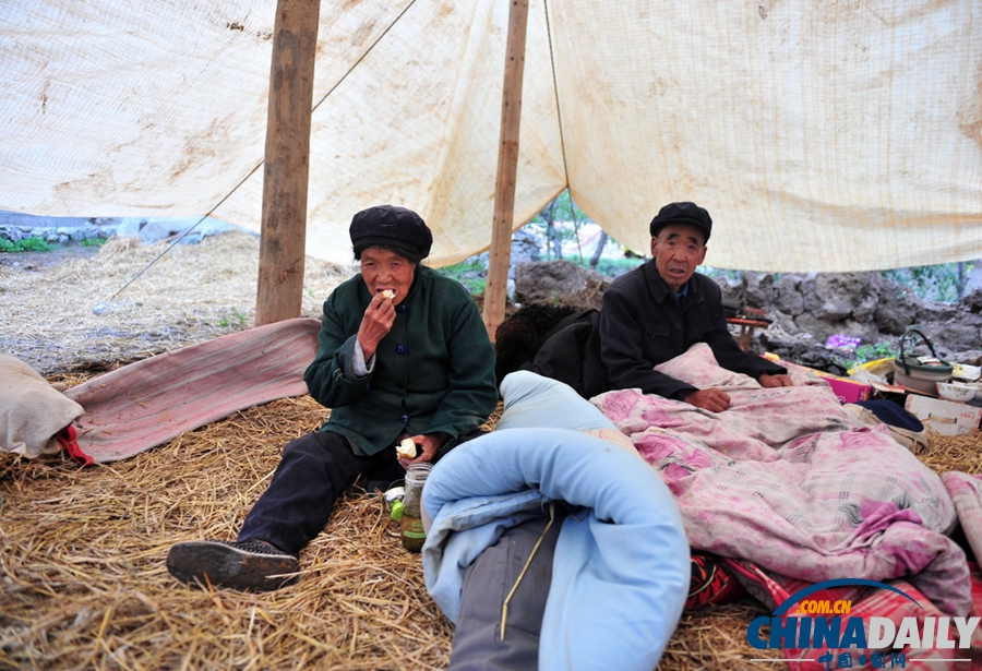 震區(qū)表情：甘肅定西6.6級(jí)地震災(zāi)后見(jiàn)聞