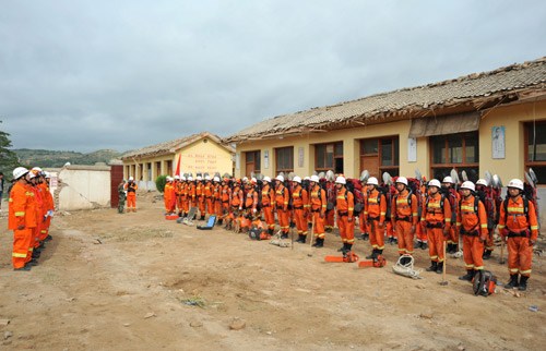 爭分奪秒、搶救生命：甘肅消防總隊發出抗震救災總攻動員令