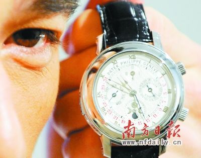 名表收藏有竅門:到拍賣行低價競購