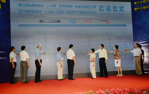 2013年“21世紀杯全國英語演講比賽”河南賽區開賽