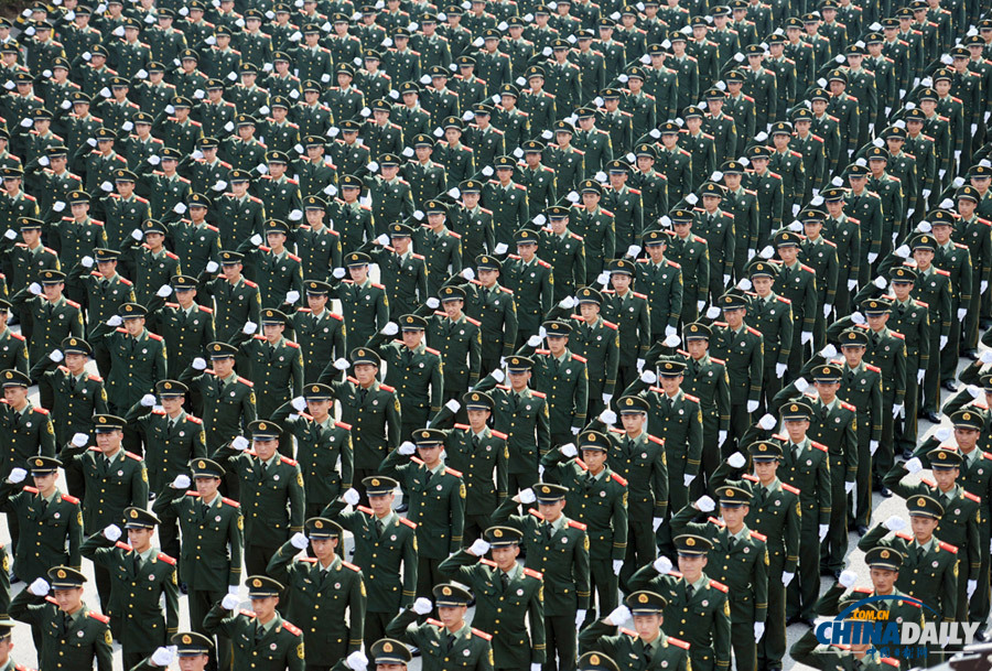 南京：千名武警官兵誓師“護航”亞青會