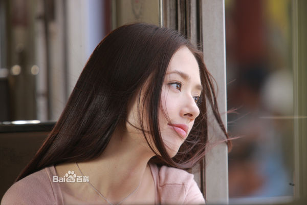 當紅混血女星美貌氣質(zhì)大PK