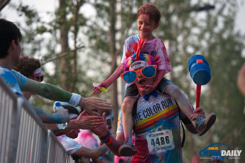 “彩色跑”亮相北京園博園