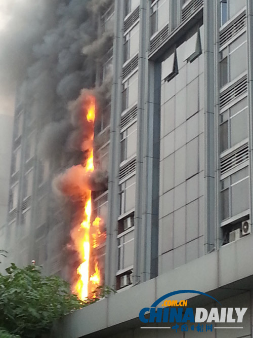 北京武警交通指揮部大樓空調爆炸引發火災