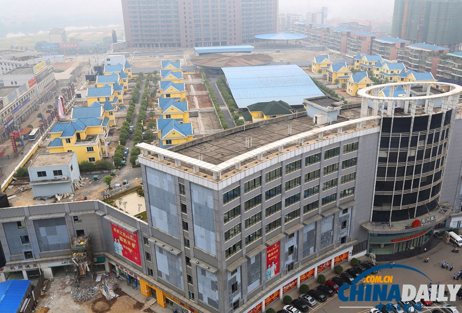 各地頻現(xiàn)“空中違建” 公共利益遭漠視